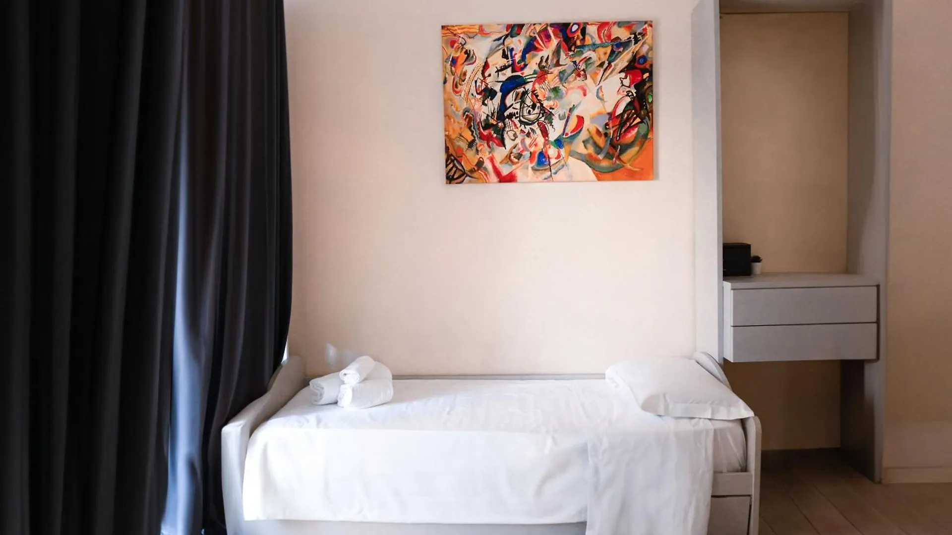 B&B Bovio Square XIV Naples 2*,  Italy