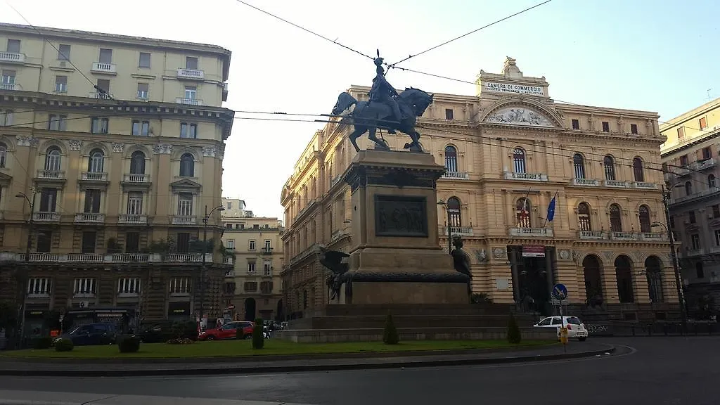 B&B Bovio Square XIV Neapol 2*,  Itálie
