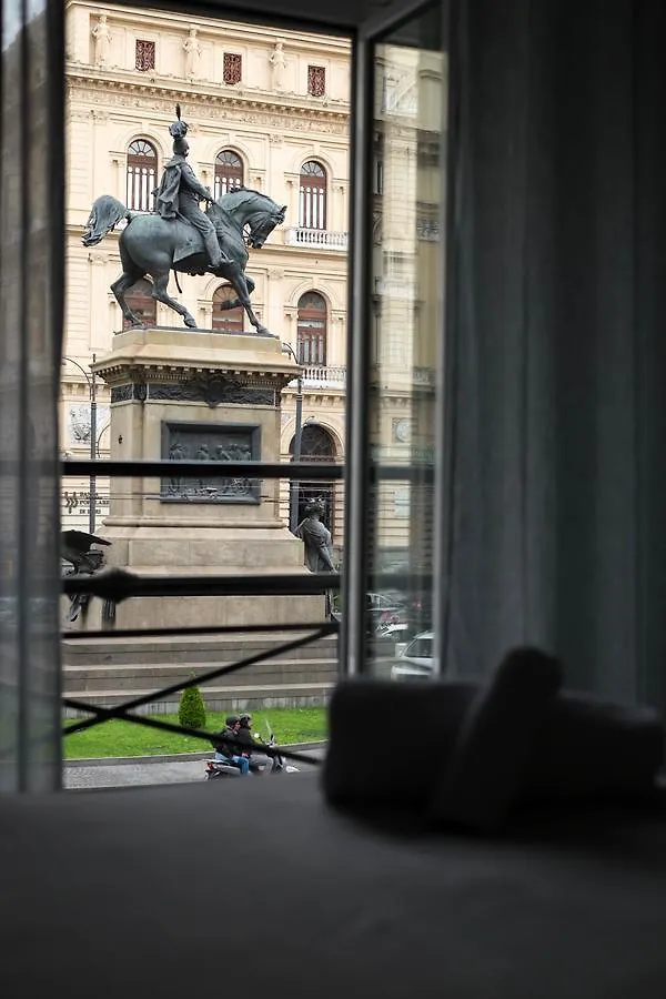 B&B Bovio Square XIV Naples